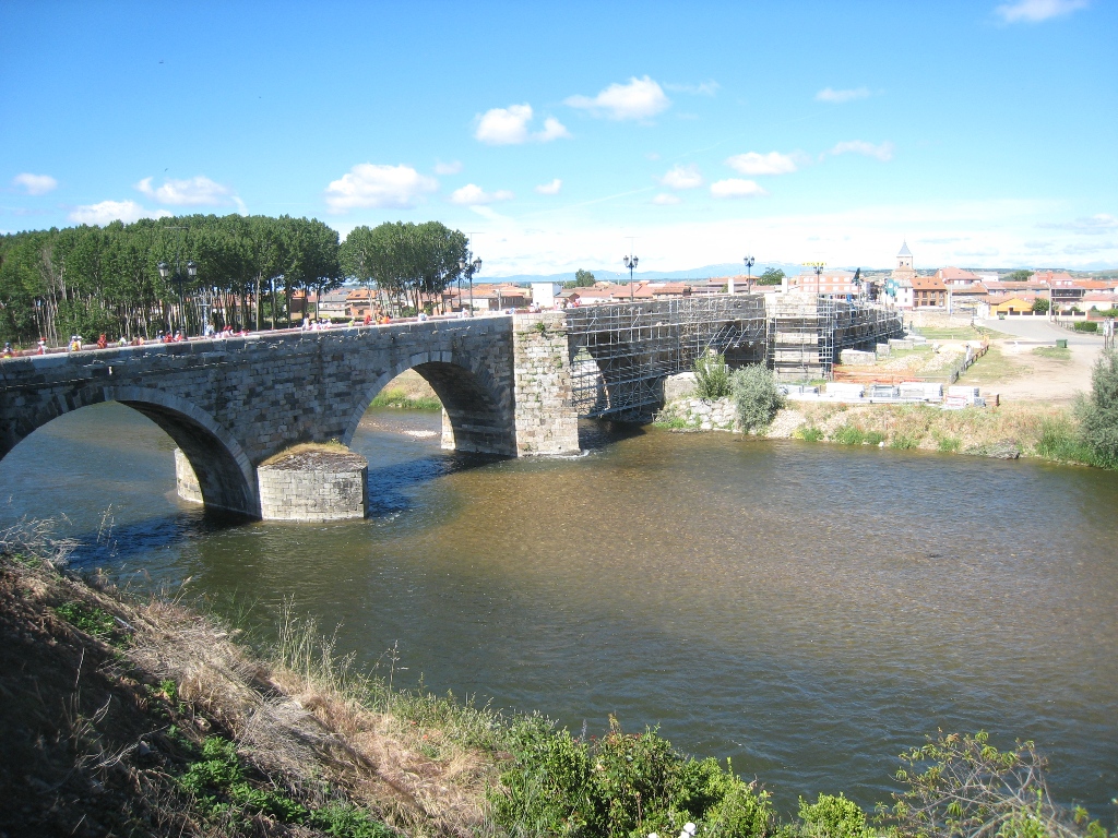 Puente Paso Honroso(ﾊﾟｿ・ｵﾝﾛｿ橋)